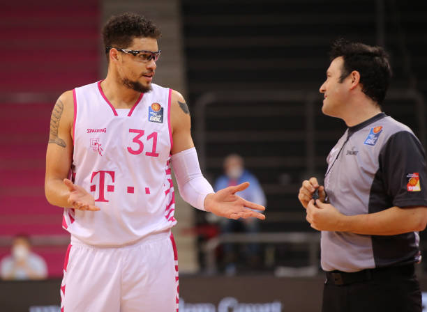 曼联虽然控 曼联虽然控